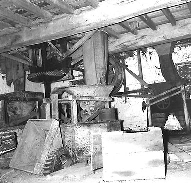 CD1 Bunbury Mill_BW photo mill inside_.jpg