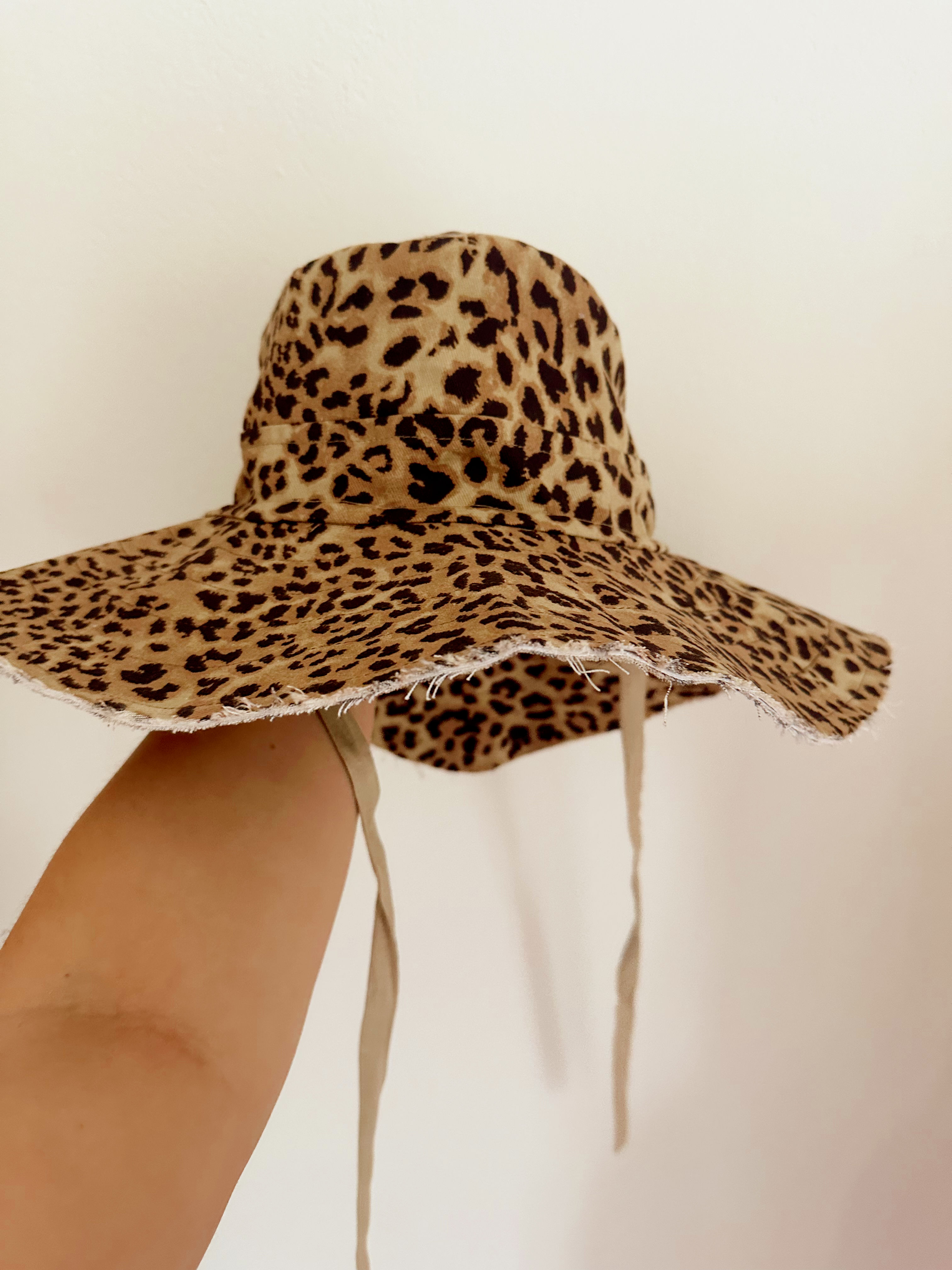 Chapeio Onça em Algodao