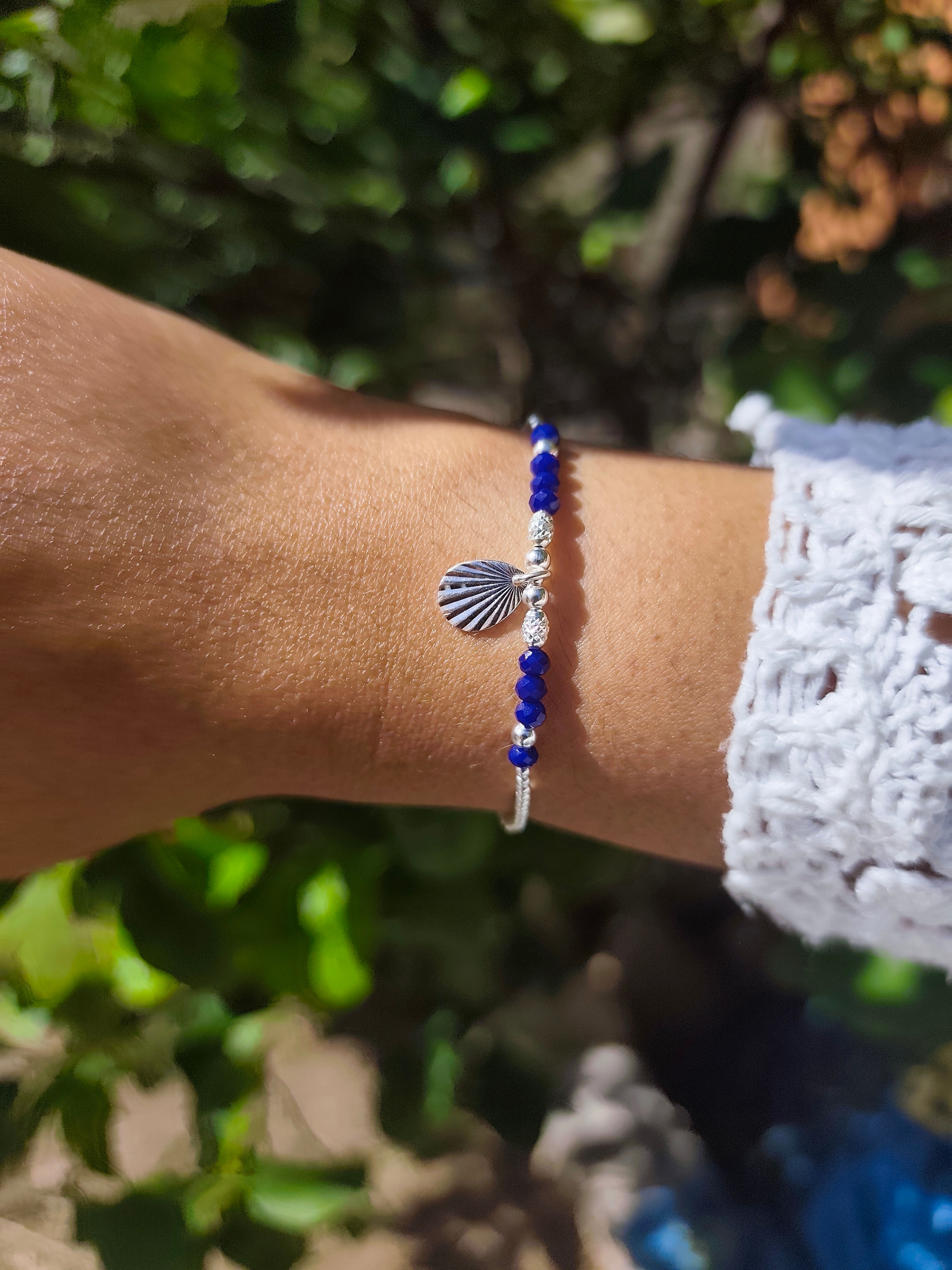 Bracelet bleu azur avec pendentif goutte