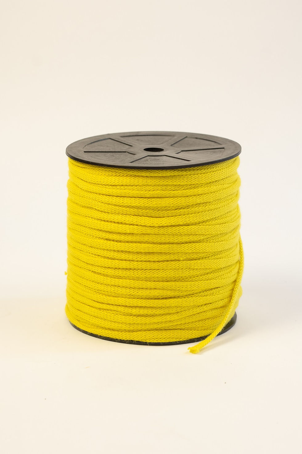 Miniatura: Fio Crô Premium 100% Poliéster 5MM 240 Metros AMARELO