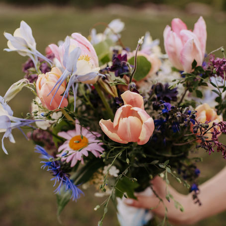 Storm Clouds & Garden Party Magic – Mr. & Mrs. Fordyce in Cochrane