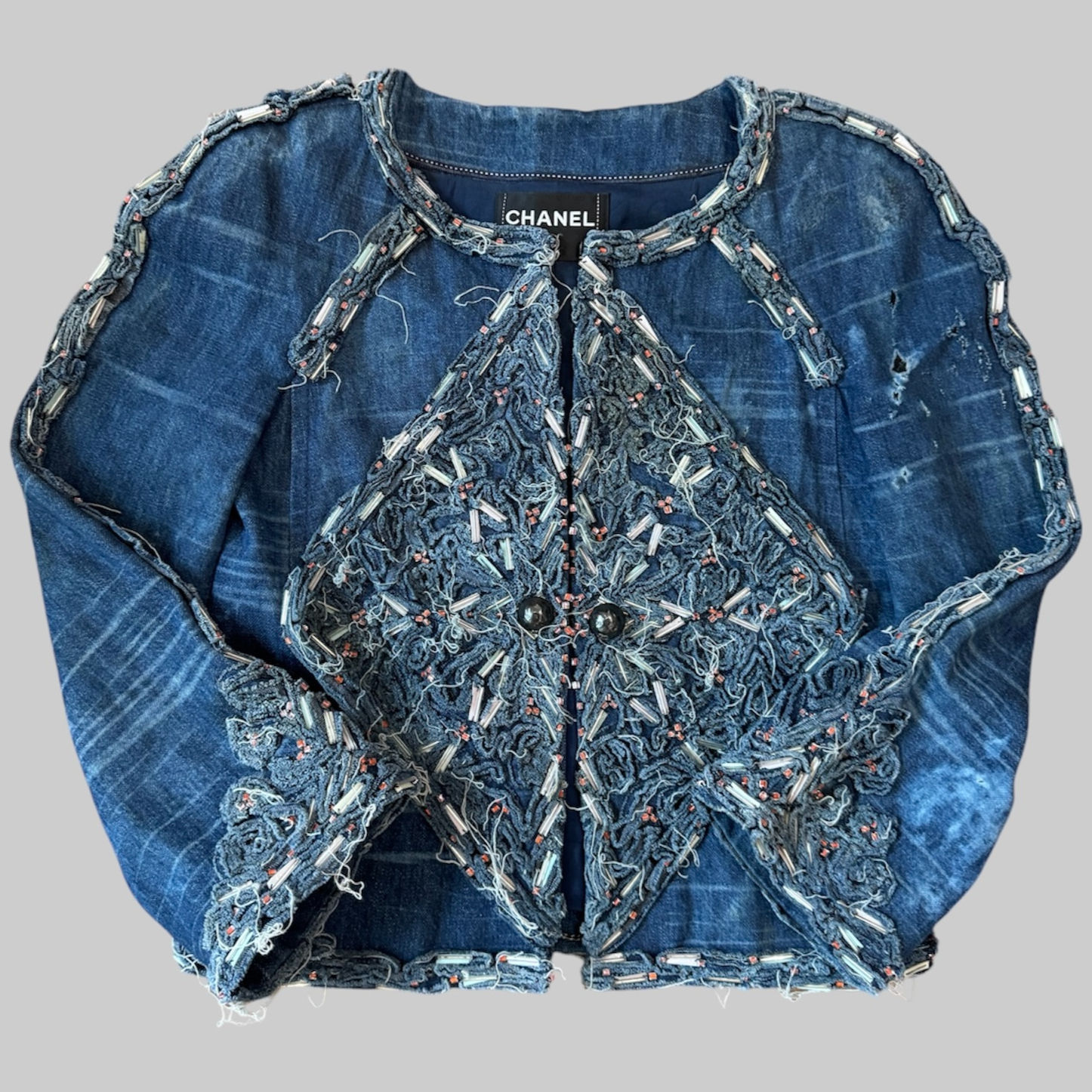 Chanel veste en jean brodée de 2014