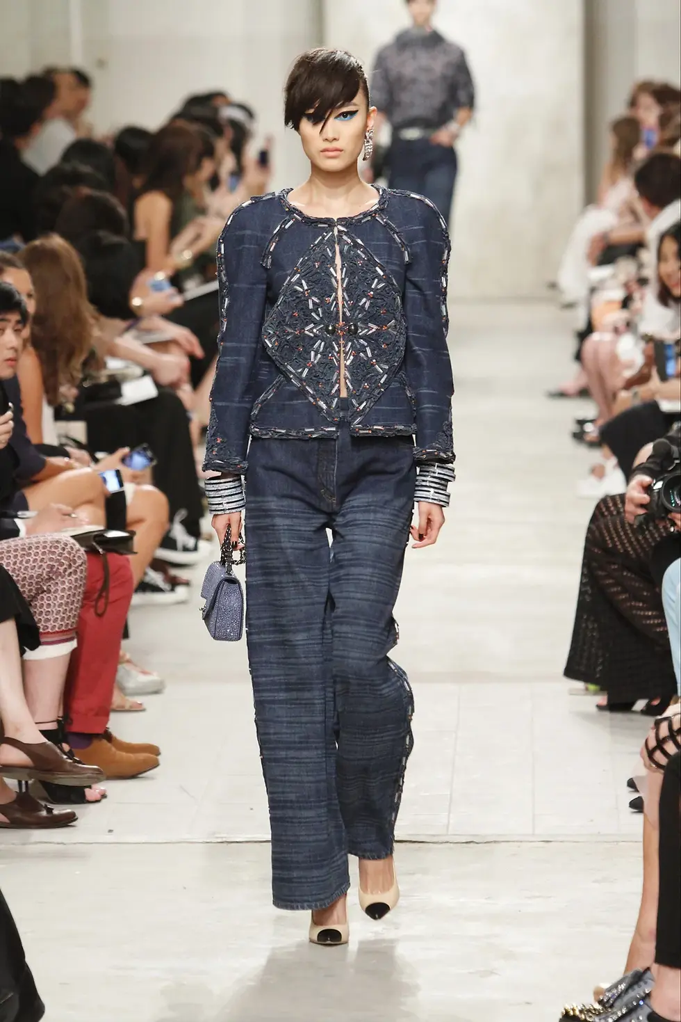 Miniature : Chanel veste en jean brodée 