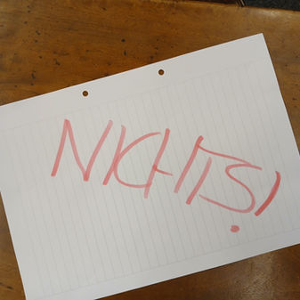 Ich weiss nur noch, dass ich Flügel hatte. Flügel eines Papageis.