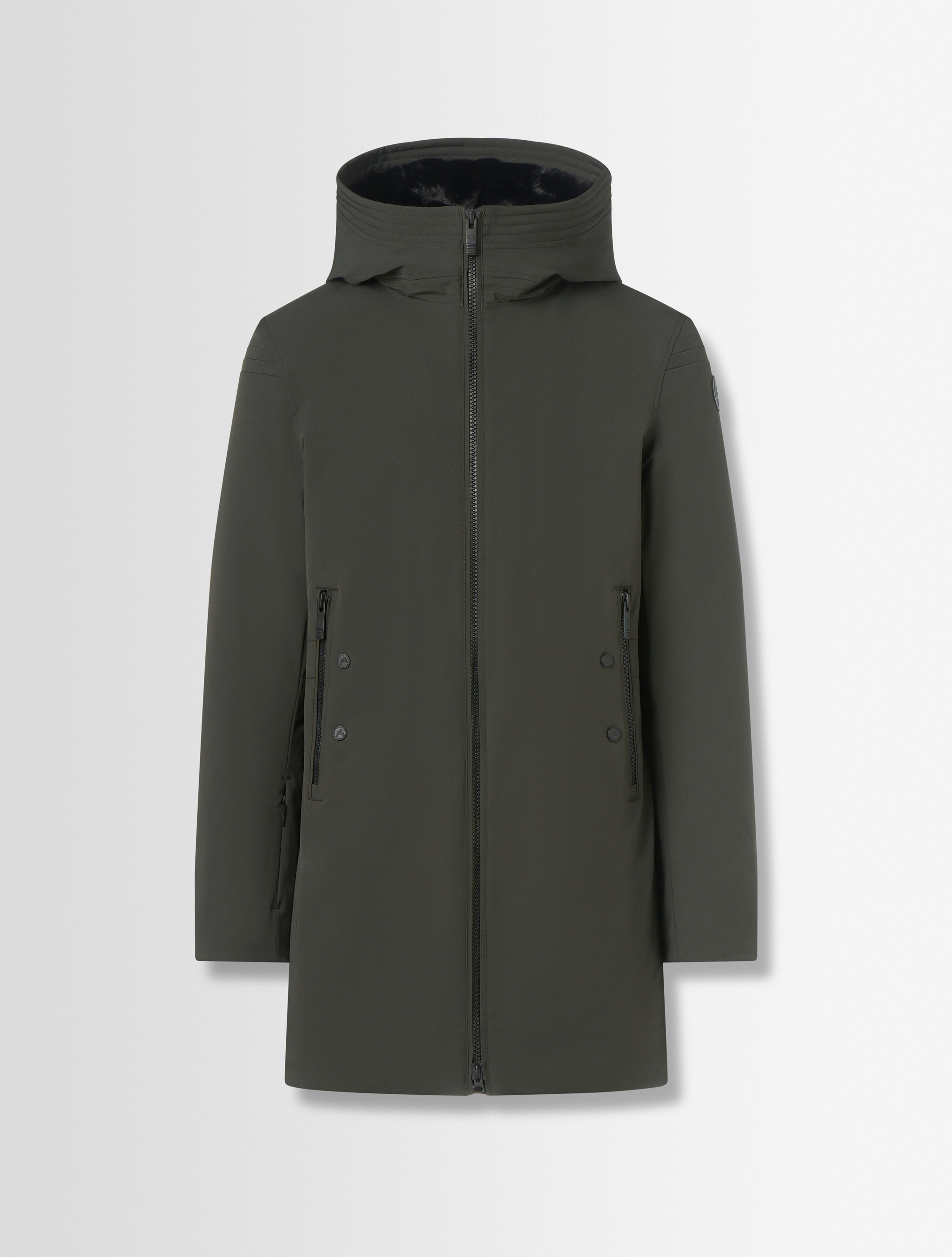 Veste longue verte avec capuche, idéal pour les journées fraîches d'automne.