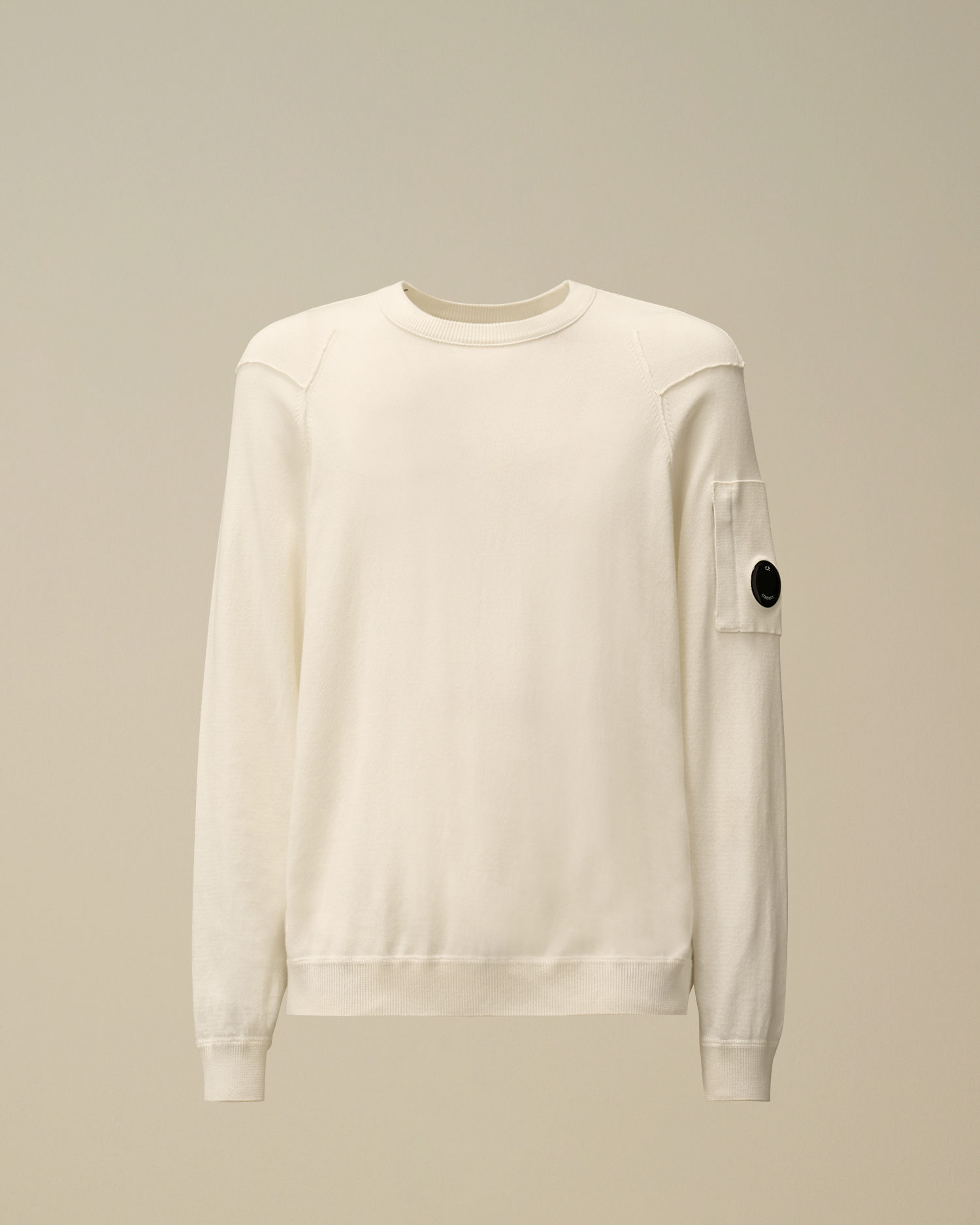 Sea Island Crewneck Lens Knit, sweatshirt beige, label Moncler, design minimaliste élégant.