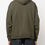 Miniature : Un homme portant un sweat à capuche vert. Sea Island Zipped Knit. Le dos.