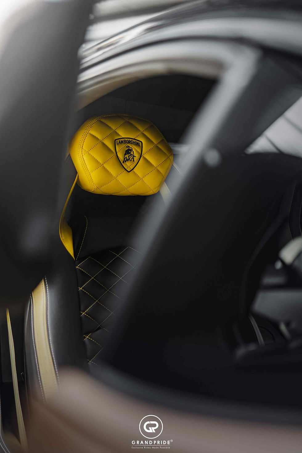 Thumbnail: Lamborghini Aventador