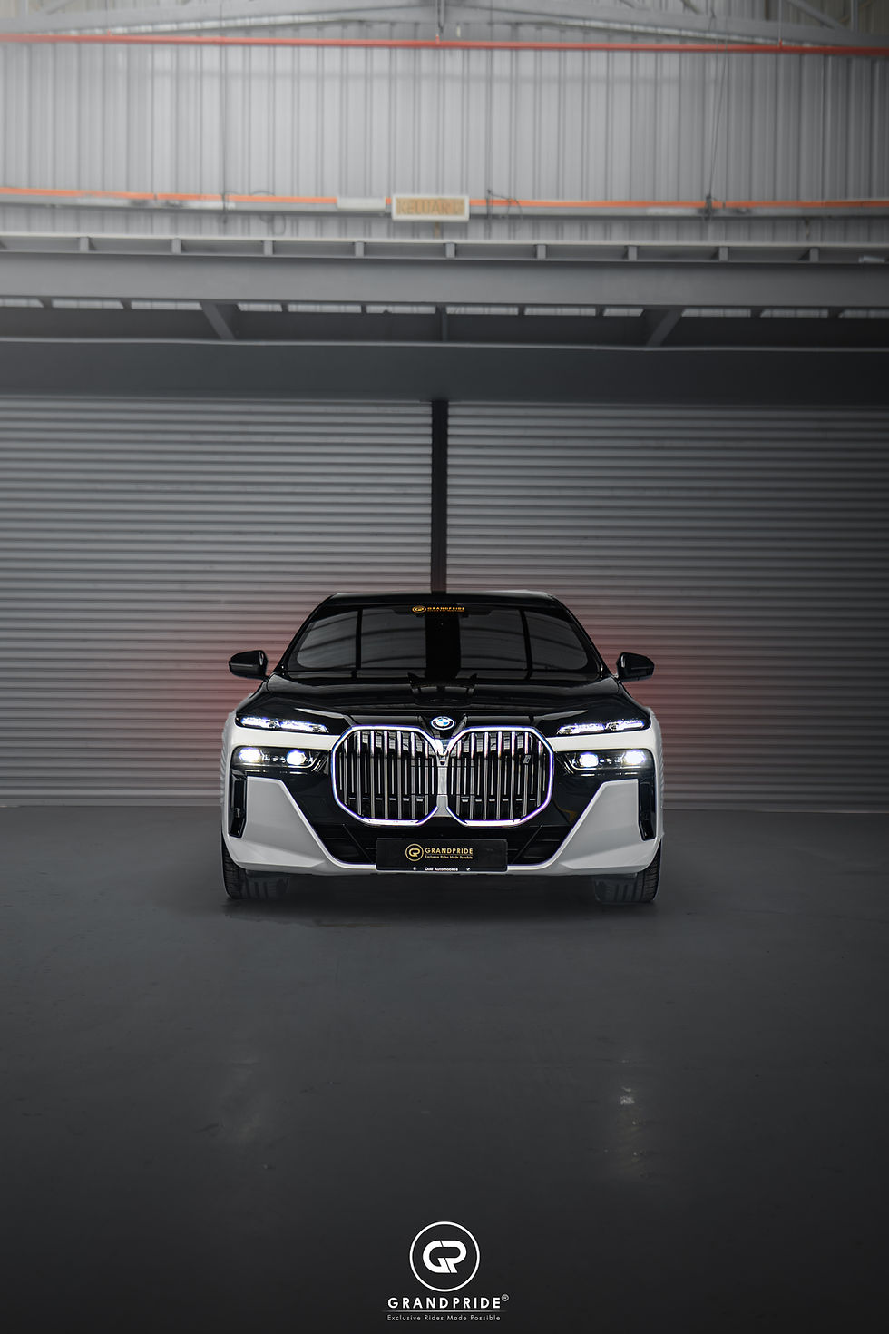 Thumbnail: BMW i7