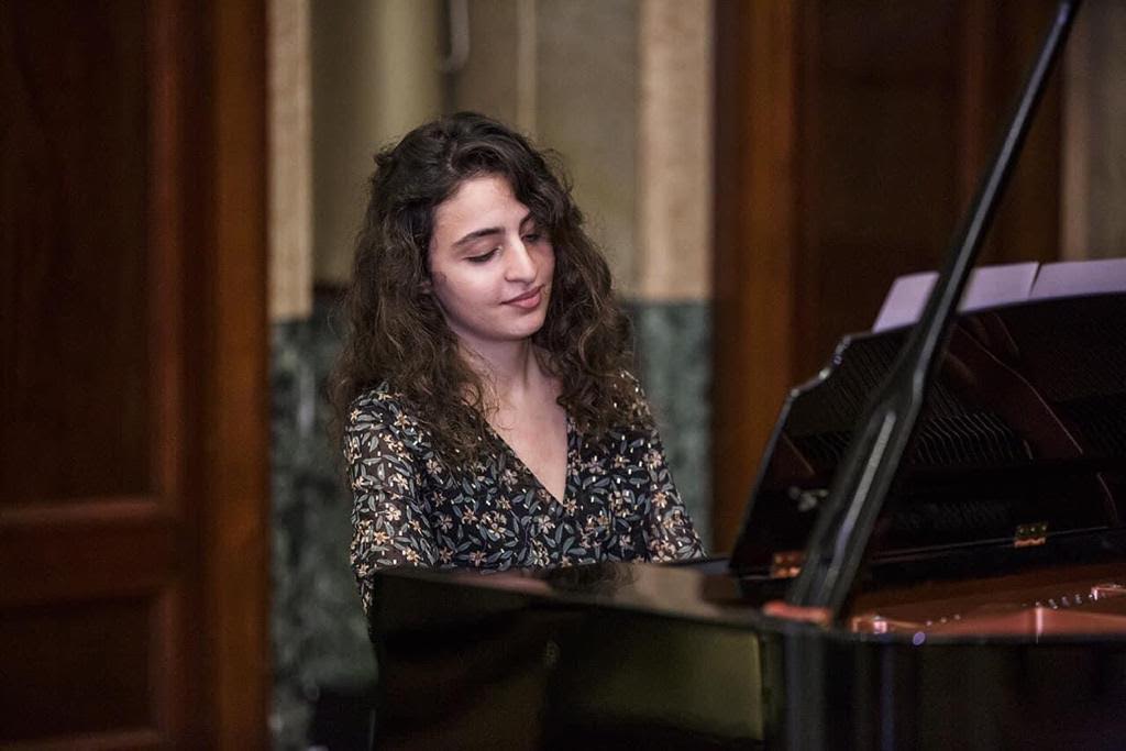 julia tavit.jpeg