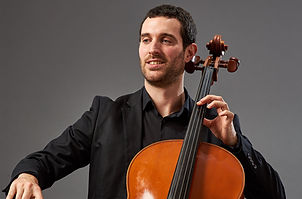 Cellist Iván Nogueira