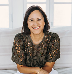 Carolina Flores Headshot 2025.jpg