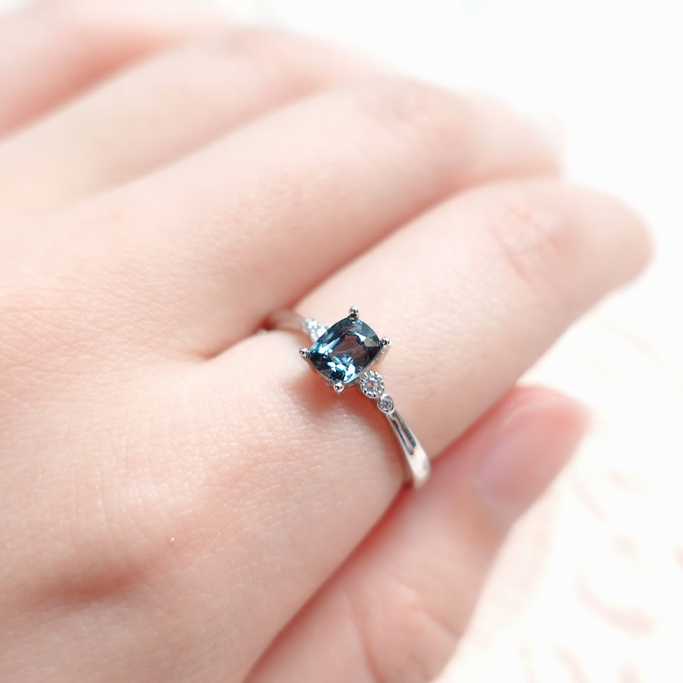 Thumbnail: Petite Grey-Blue Spinel Ring