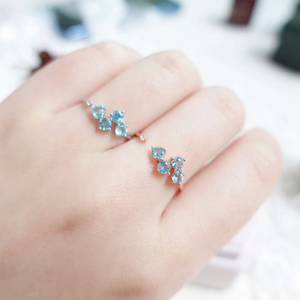 Thumbnail: Apatite Five-stones Ring