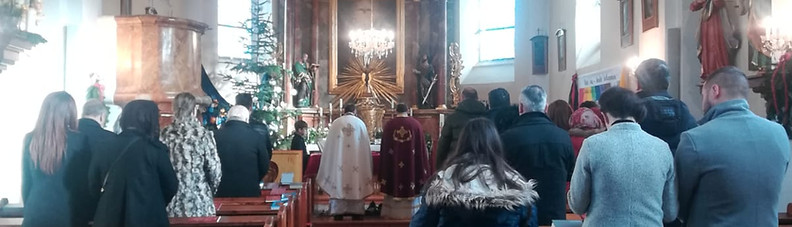 Sf. Liturghie 26 dec.jpg