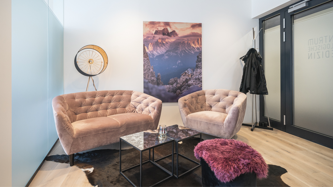 Wartebereich Zentrum biologische Medizin | Osteopathie Tobias Märte | Kempten