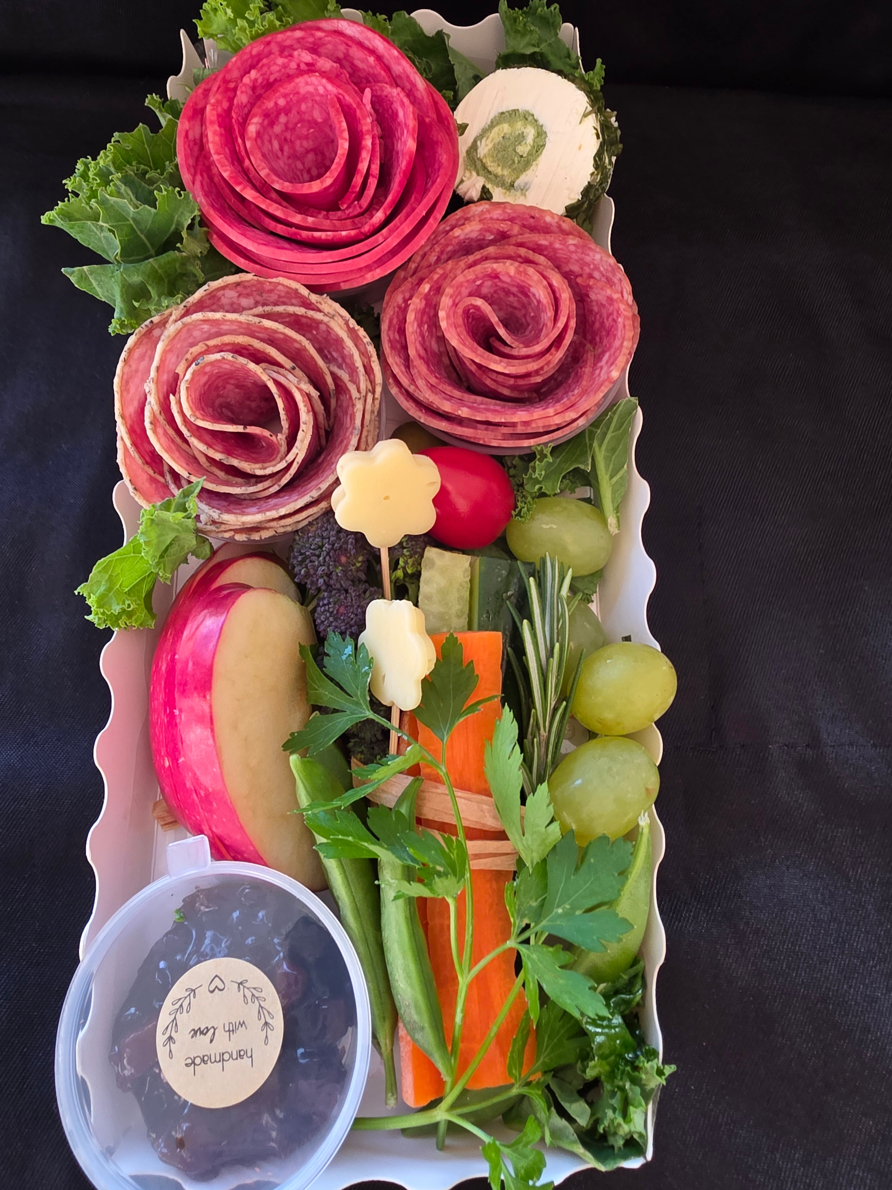 Mini Graze Box
Perfect for 1–2 people.