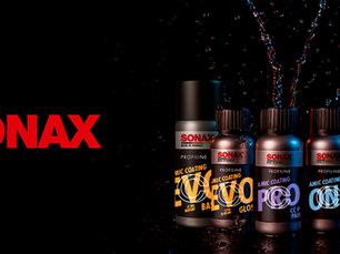 Coatings cerâmicos, dito como vitrificador, SONAX CC One, CC Pro e CC Evo lado a lado, embalagens originais, linha premium para proteção de pintura automotiva com alta durabilidade e tecnologia