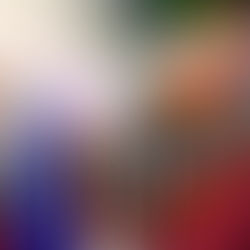 Tintas para couro Colortek à base de água, organizadas por cor sobre o balcão, mostrando variedade de tonalidades para personalização automotiva.