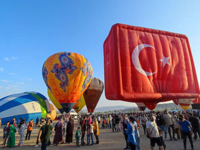 KAPADOKYA BALON VE KÜLTÜR YOLU FESTİVALİ’NE REKOR İLGİ: 9 Günde 1 Milyonu Aşkın Kişi Katıldı