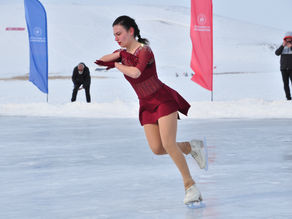 Buz Pateni Sporcusu Fatma Yade Karlıklı, performansından dolayı beğeni topladı