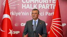 Özgür Özel ve 90 milletvekili CHP'den ayrılarak Yeni Parti'ye katıldı