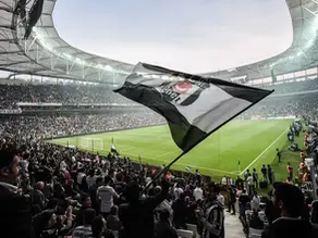Beşiktaş, St. Patrick’s karşısında tur için sahada
