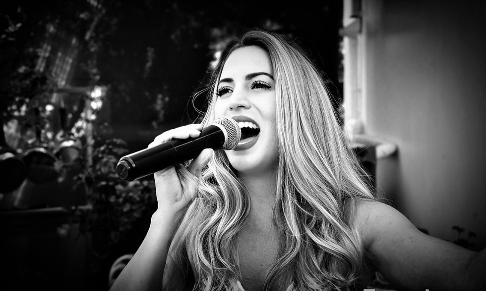 Tarryn-Fox-The-Soprano-Fox-Professional-Soprano-Singer-Actress-South-Africa.jpg