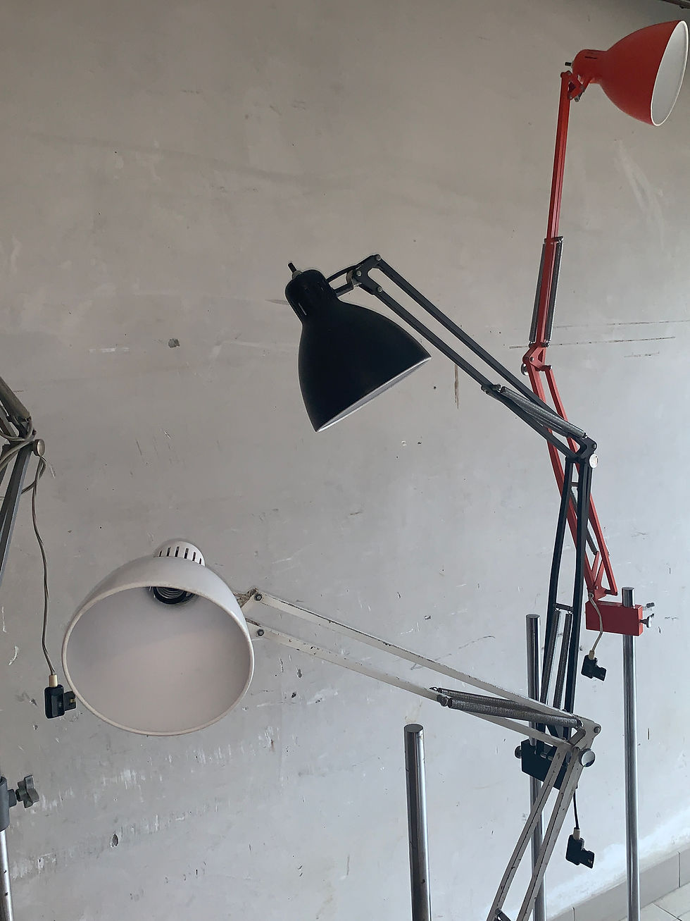 Miniatura: Lampada da terra Arne Jacobsen - Luxo