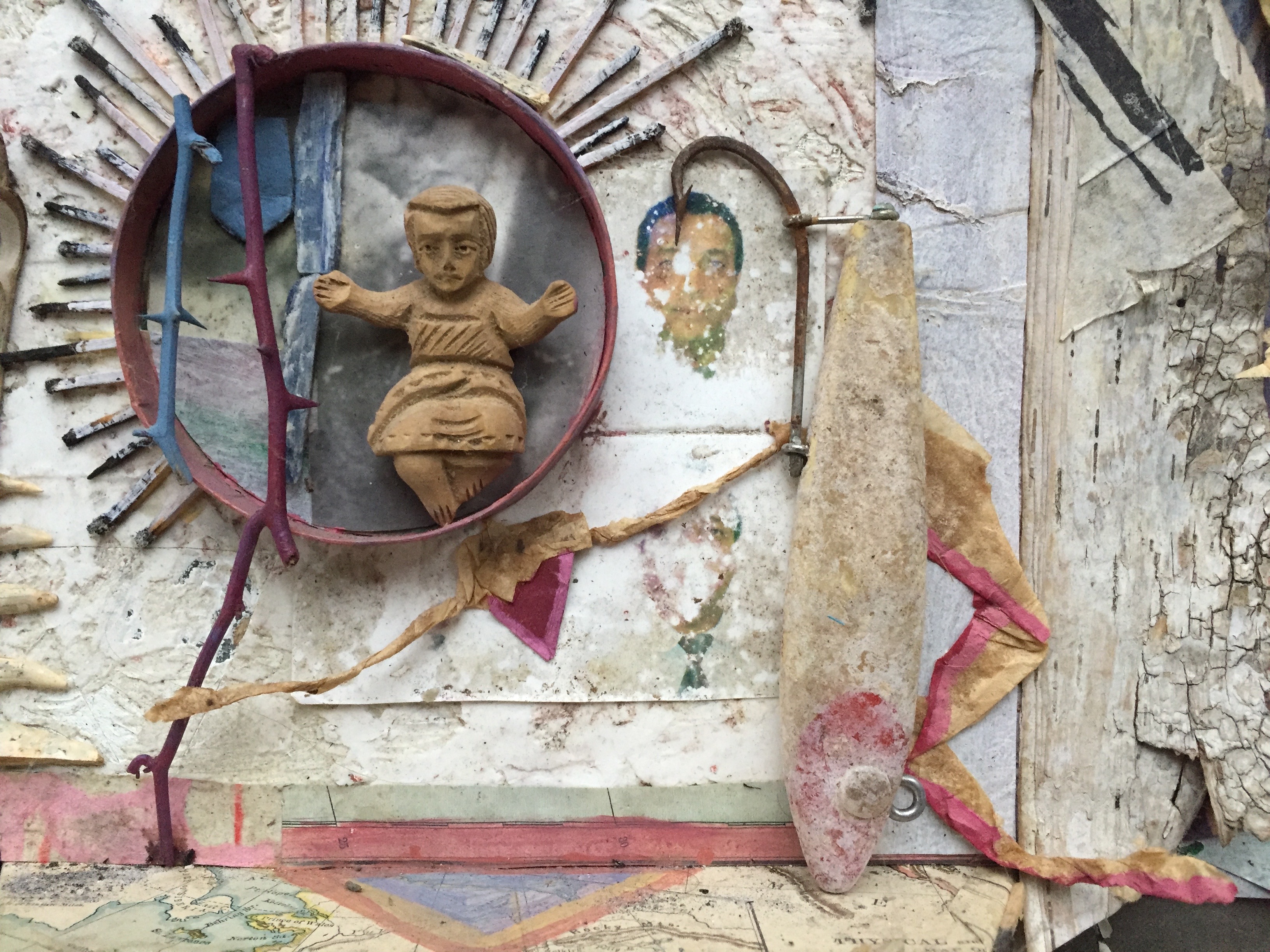 (detail )