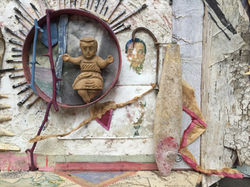 (detail )