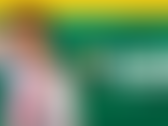 Cantor jovial com microfone e braço tatuado em frente ao fundo verde. Texto: "EXPO GRANDE 2026" ao lado de logotipos de patrocinadores.