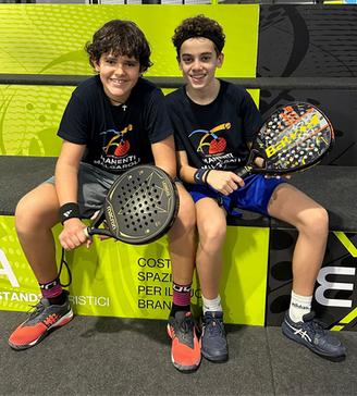Giovani padelisti crescono