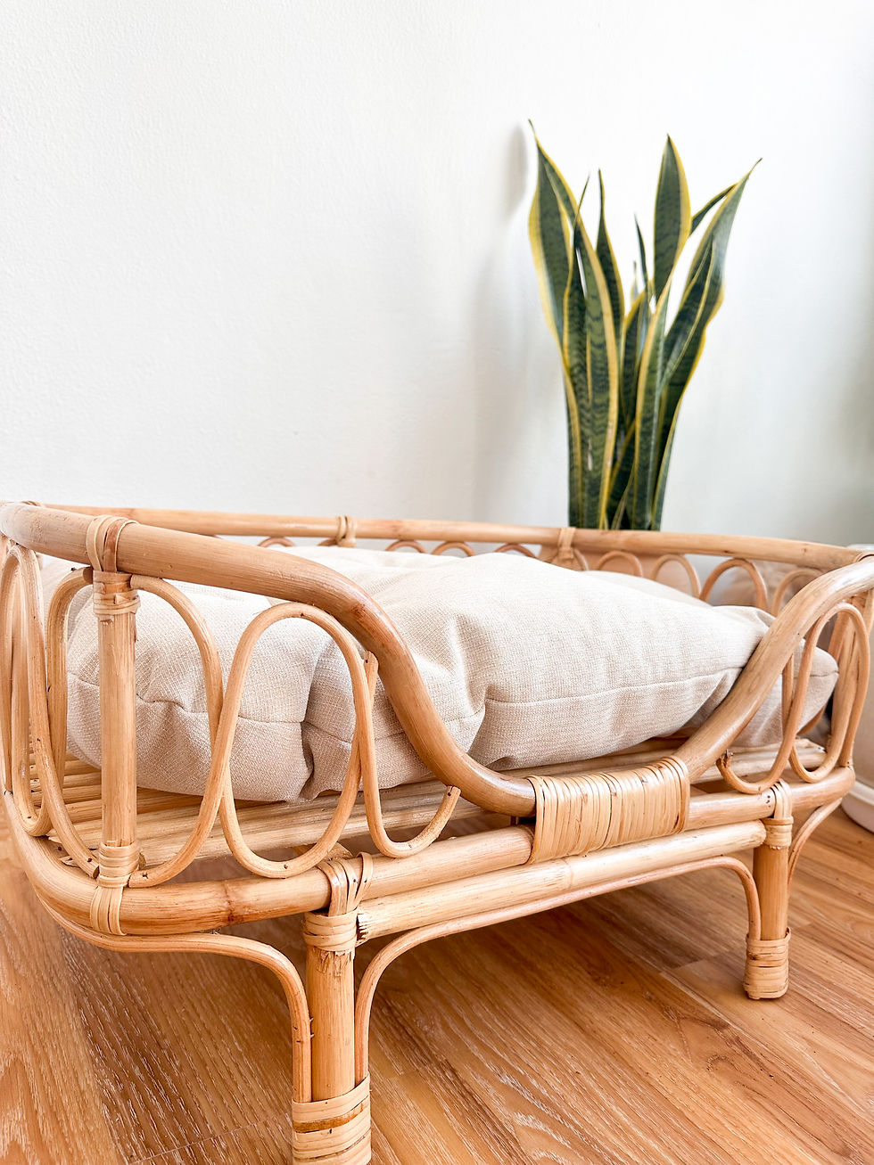 Thumbnail: Boho Style Rattan Dog and Cat Bed Mimi
