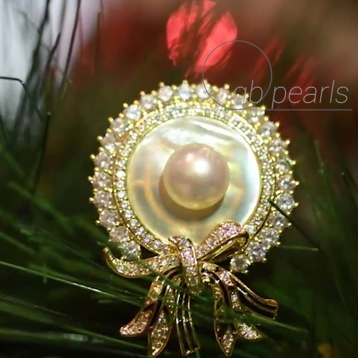 Thumbnail: 胸口針 Brooch