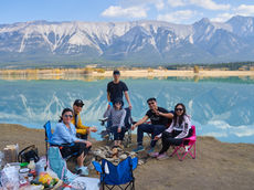 Discover the Beauty of Abraham Lake in Winter
