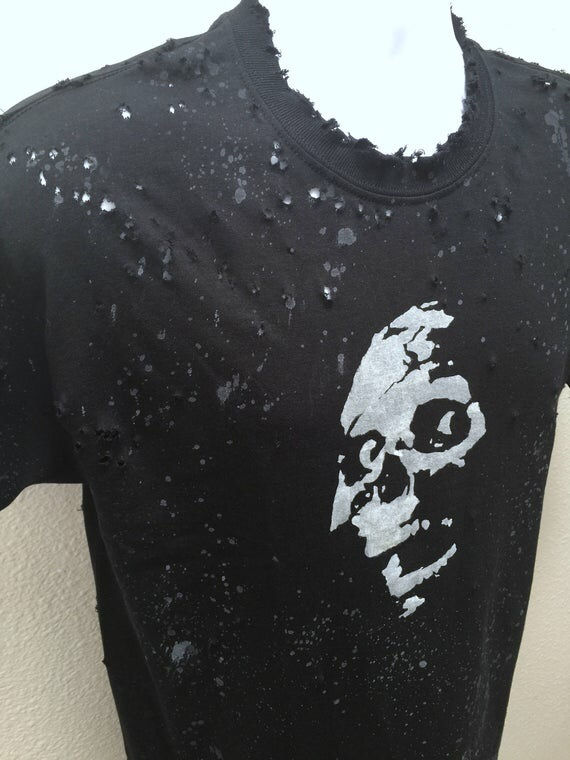 Thumbnail: Skull distressed t shirt 