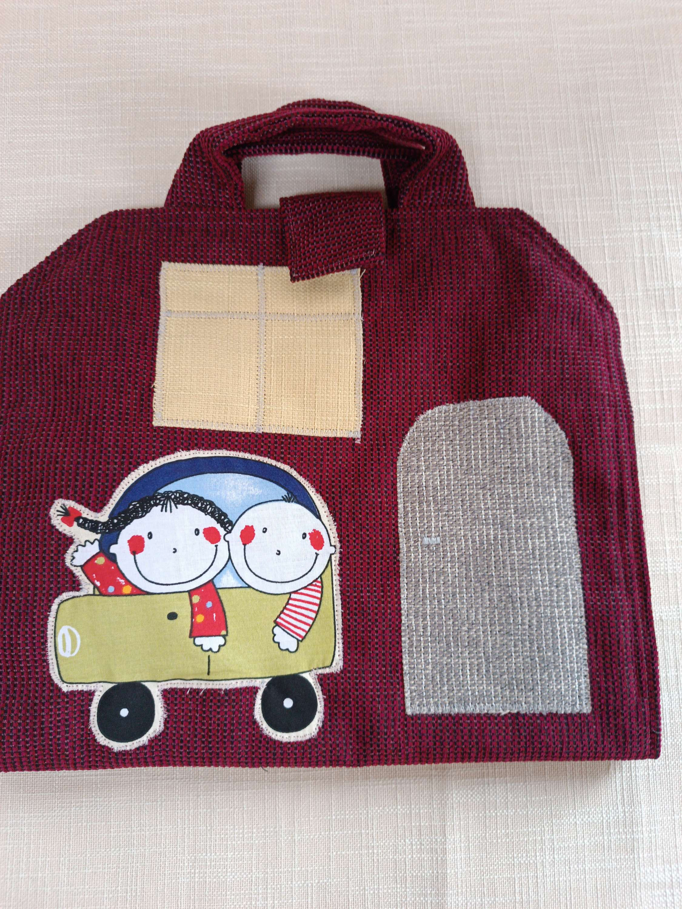 Leļļu somiņa, sarkana