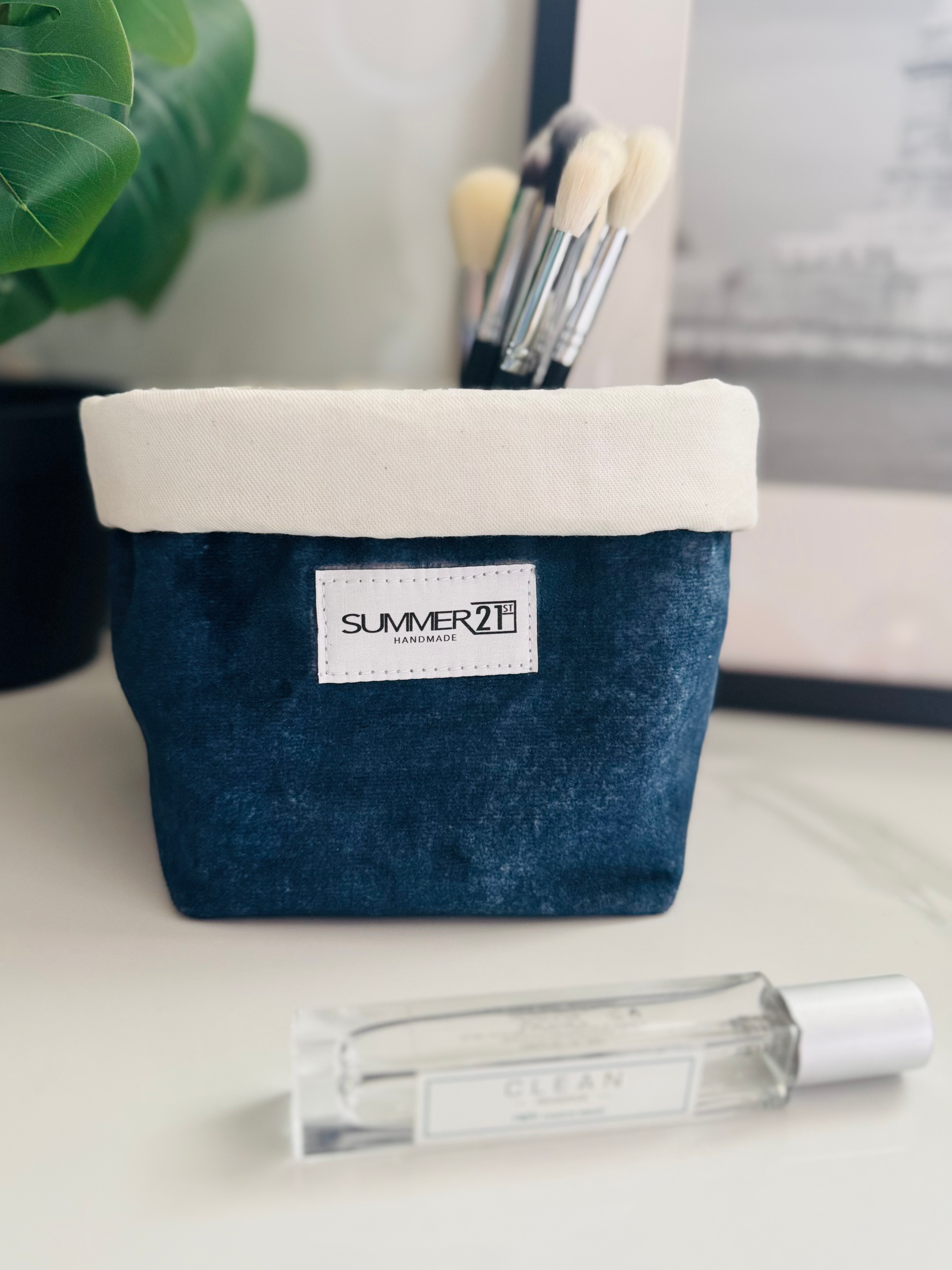 Midnight Vanity Bucket