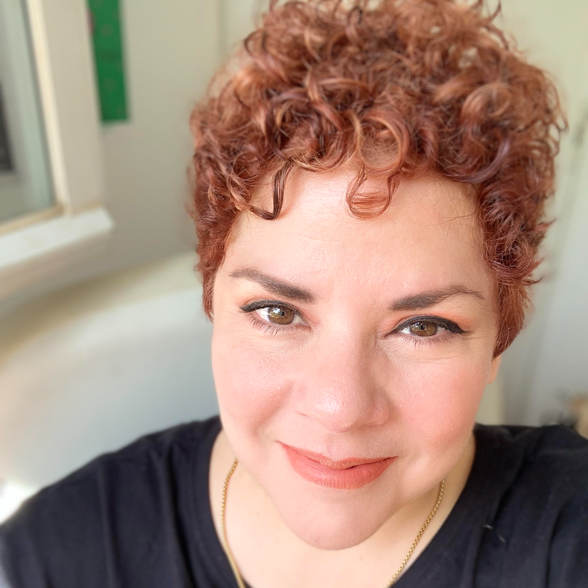 FOTO Maria Fernanda Ampuero 1_edited.jpg