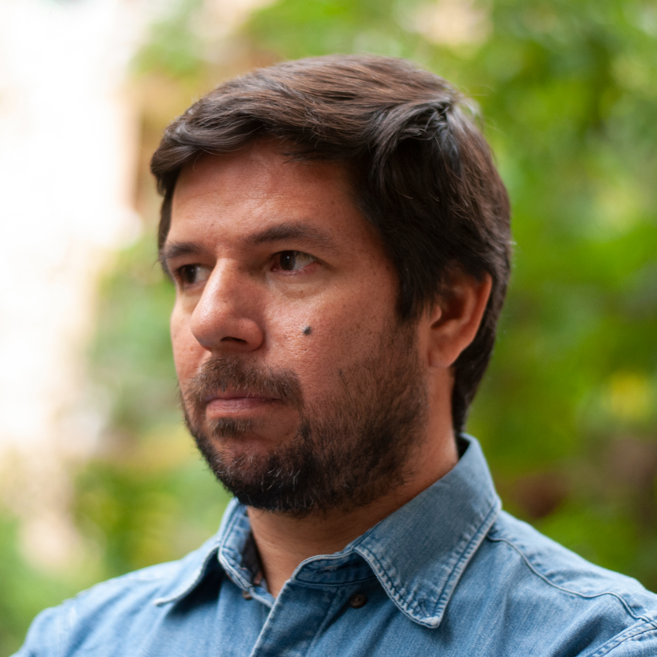 FOTO Renato Cisneros_edited.jpg