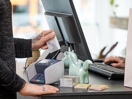 Advice for retailers as contactless card limit rises