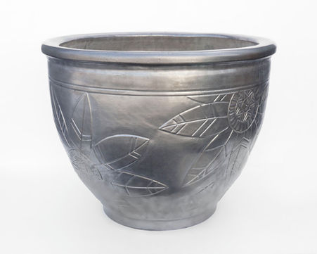 Deco Planter.
Ceramic planter adorned with a hand-carved design inspired by the iconic Art Deco era.
29" W x 21" H
*Discover all available finishes under the finish options tab.