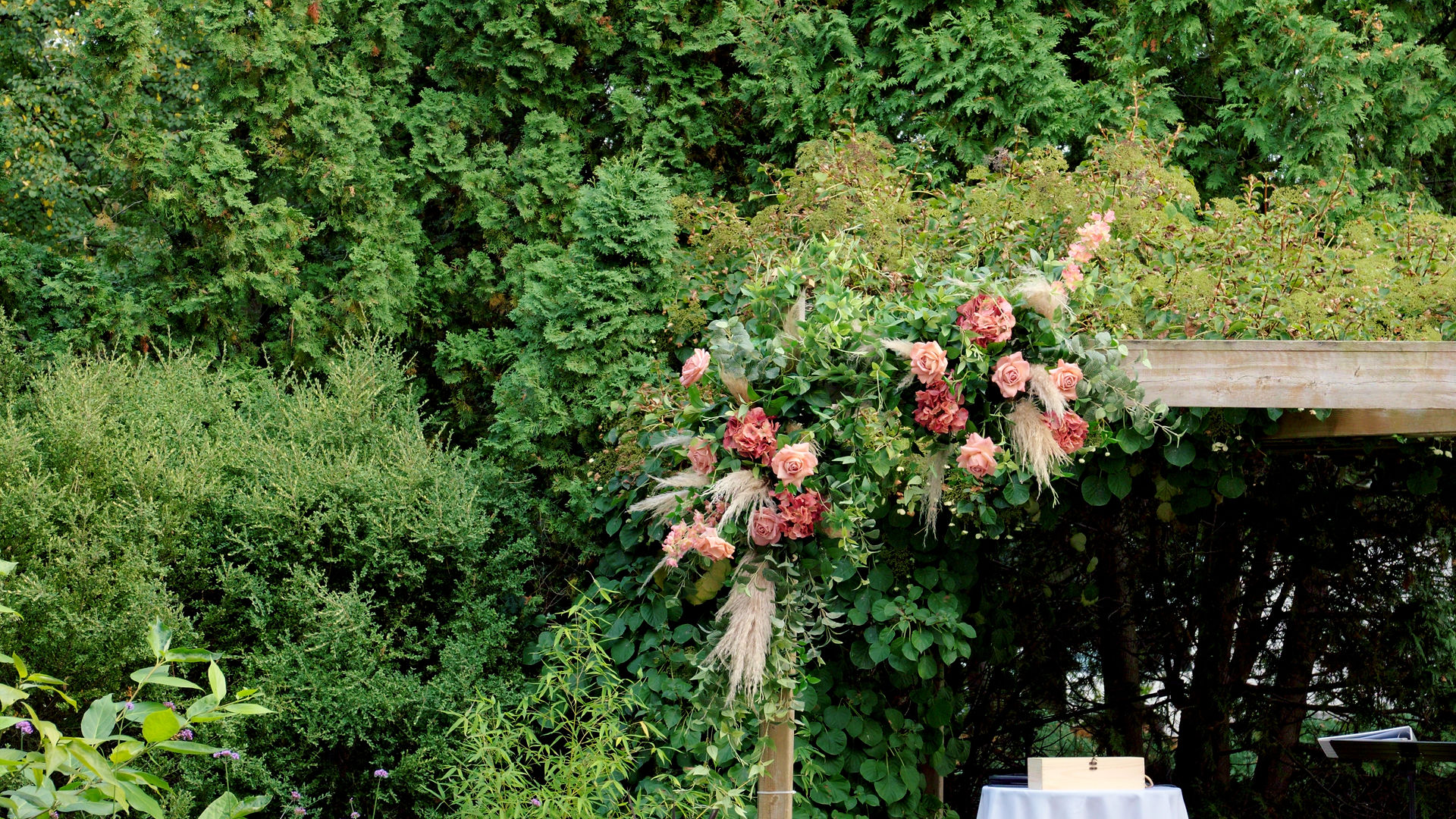 Wedding Ceremony Arch at La Toundra