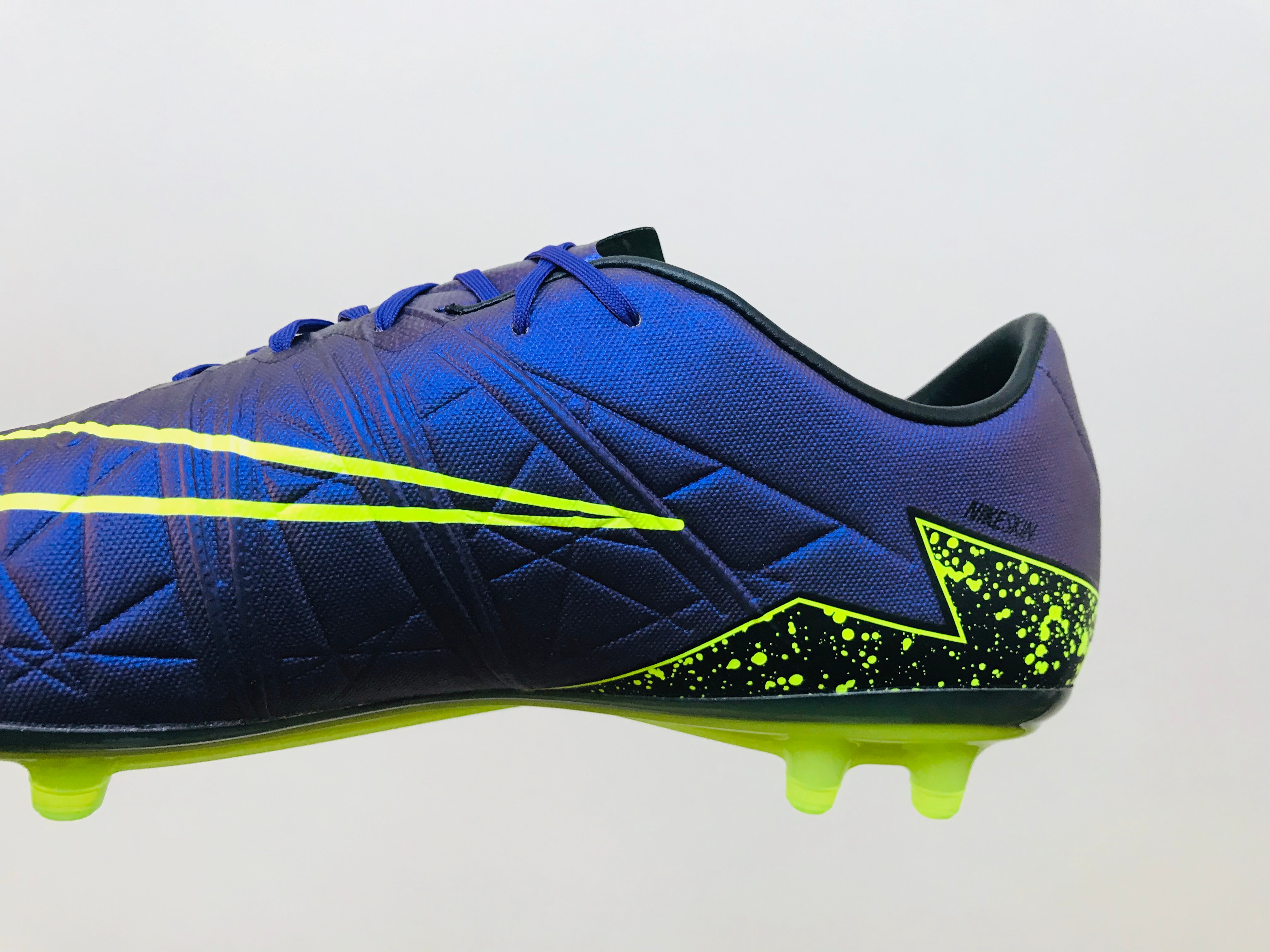 nike hypervenom violet