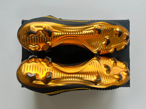 Mercurial Vapor Flyknit Ultra Gold Nike Mercurial Flyknit Ultra