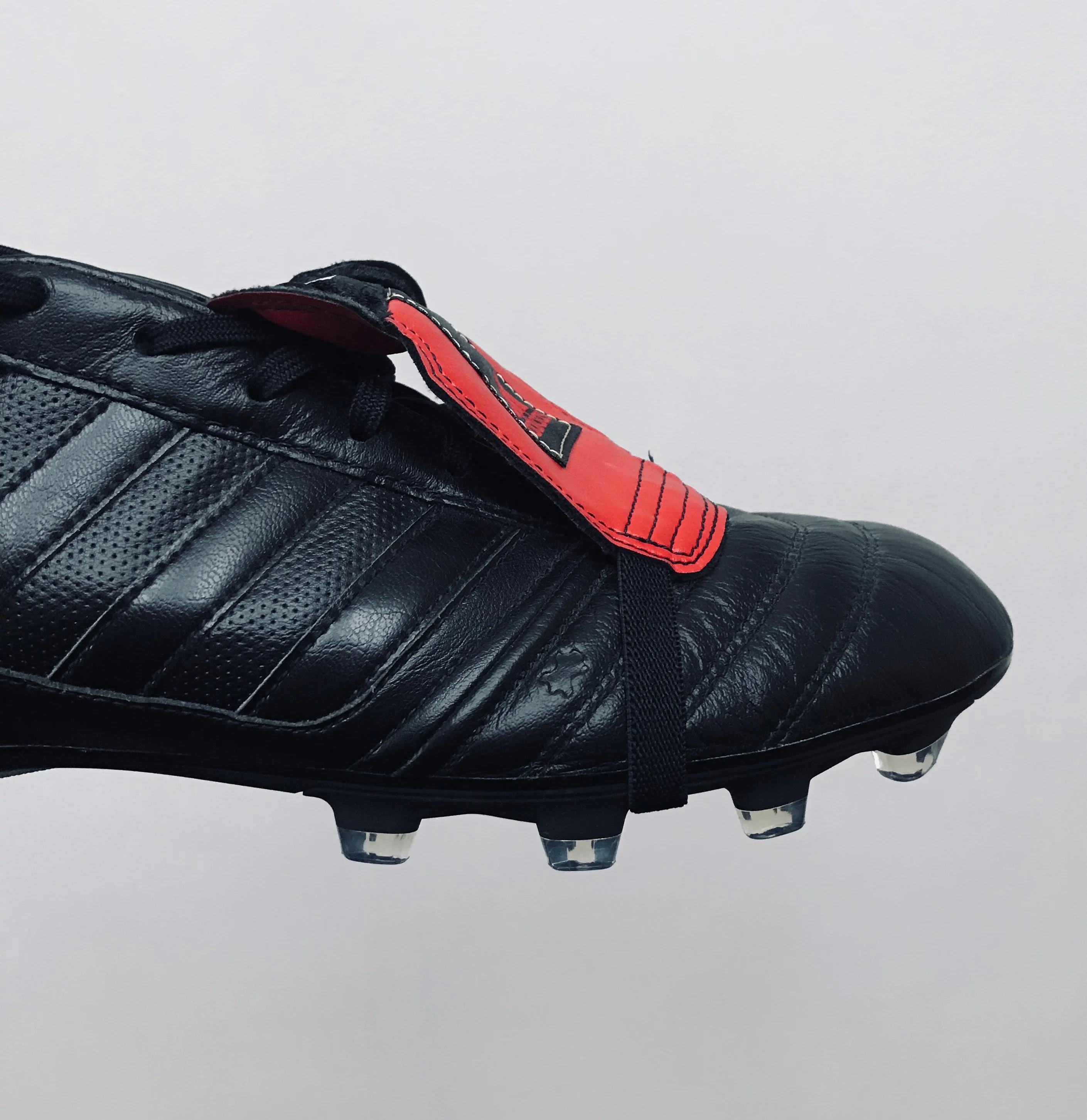 adidas gloro 15.1 black red