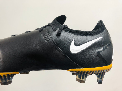 Nike Tech Craft Phantom Gt Leather Nike Phantom GT Elite FG Leather Tech  Craft Black White