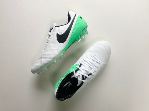 white and green tiempo