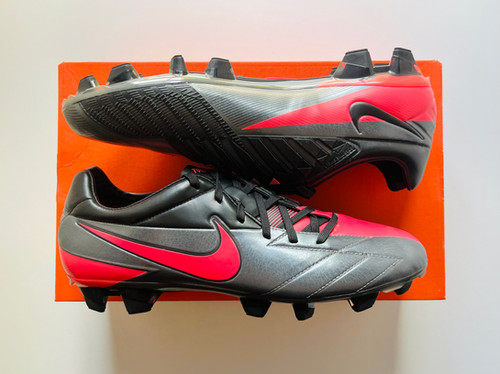 Nike T90 Laser IV FG - Dark Grey / Solar Red / Black | Bootsfinder